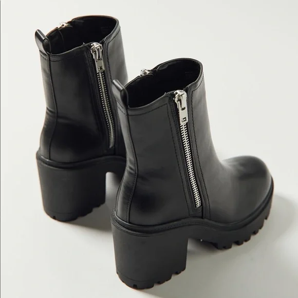 NWT Urban Outfitters Zip-Up boot black (9) - Picture 3 of 15